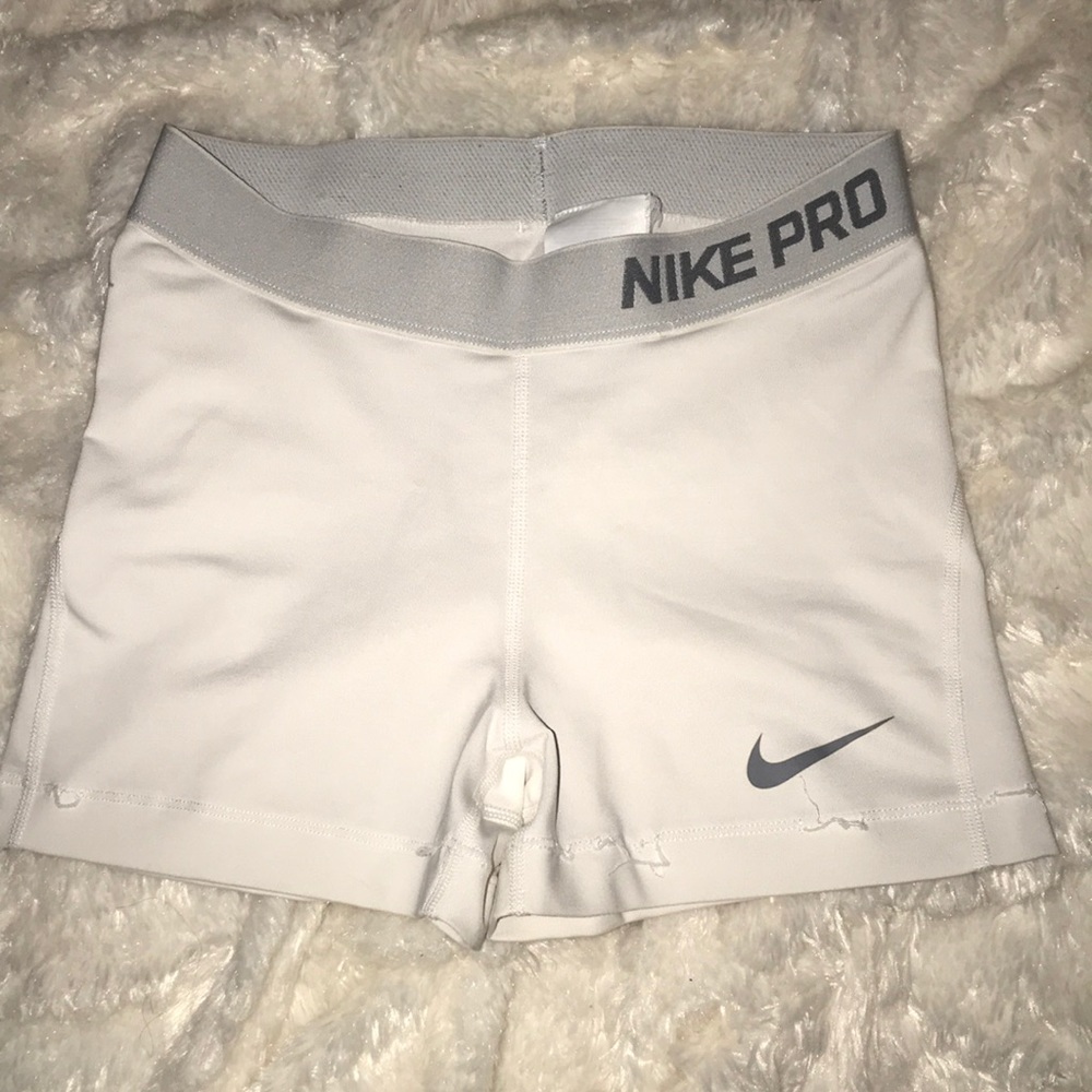 Nike Pro shorts (white)